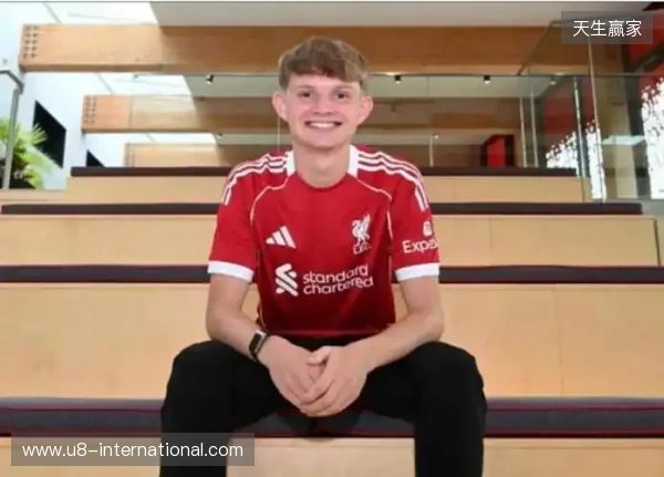 记者:利物浦球探已经多次考察雷恩后卫雅凯,管理层很欣赏他 记者:利物浦球探已经多次考察雷恩后卫雅凯,管理层很欣赏他