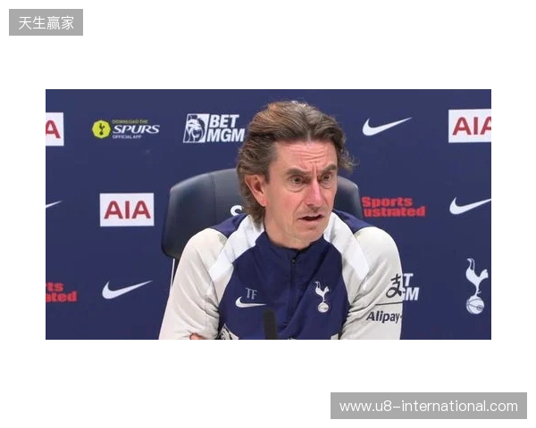 弗兰克：我不同意斯洛特的意见，范德芬不铲抢就不是合格后卫