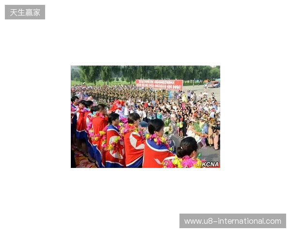 夺得湘超冠军！永州队球员乘坐花车回城，市民夹道欢迎